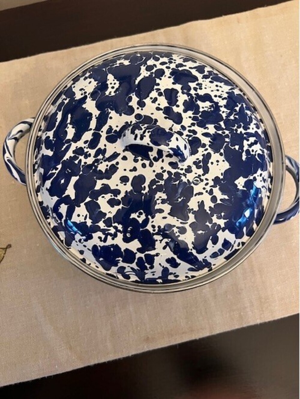 Golden Rabbit Enamel Ware Cobalt Swirl Dutch Oven 1.5 Quart Blue Willow - Picture 2 of 6